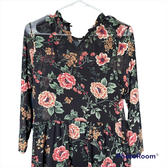 Monteau Los Angeles Sleeved Black Dress - Picture 2 of 7